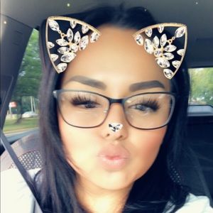 Meet your Posher, Valerie